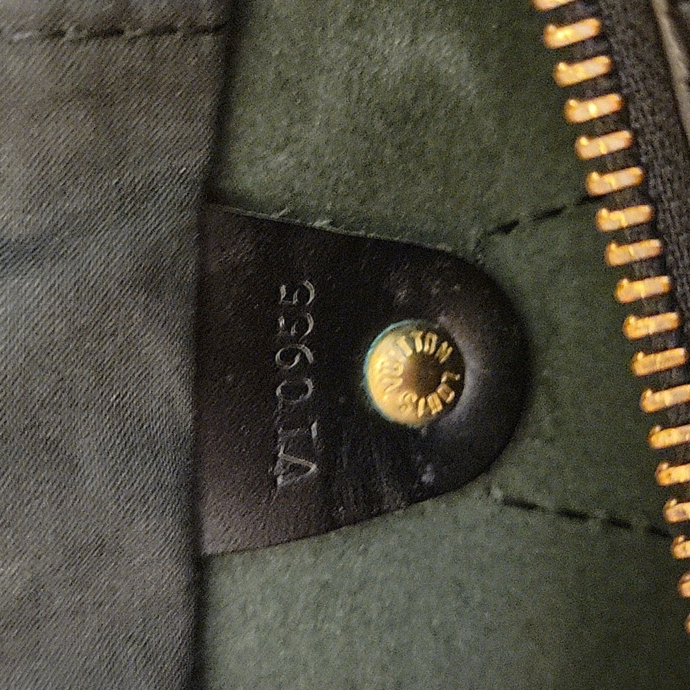 LV Speedy 30 in  Black Epi - Picture 11 of 11